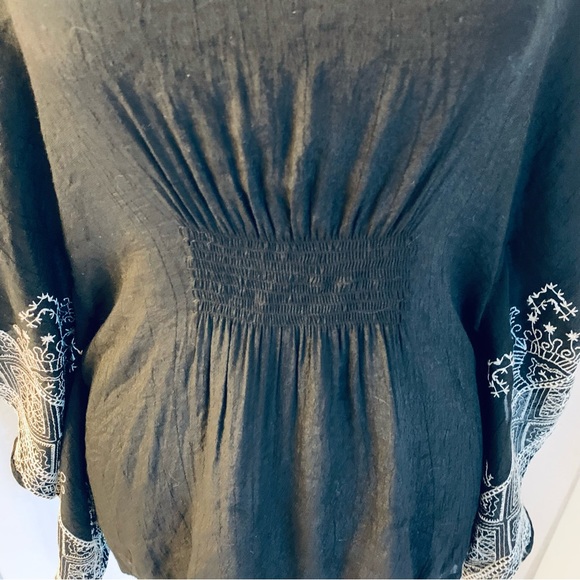 Embroidered Tunic Top Sz: S - Picture 4 of 7